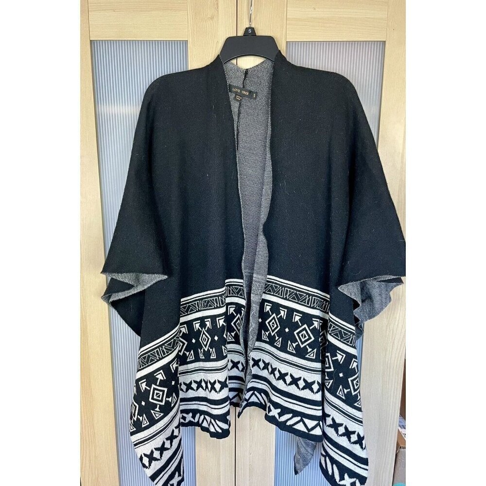 Love Tree Aztec Print Poncho / Cape / Shawl Top Size S/M Boho Western Cabin Fall